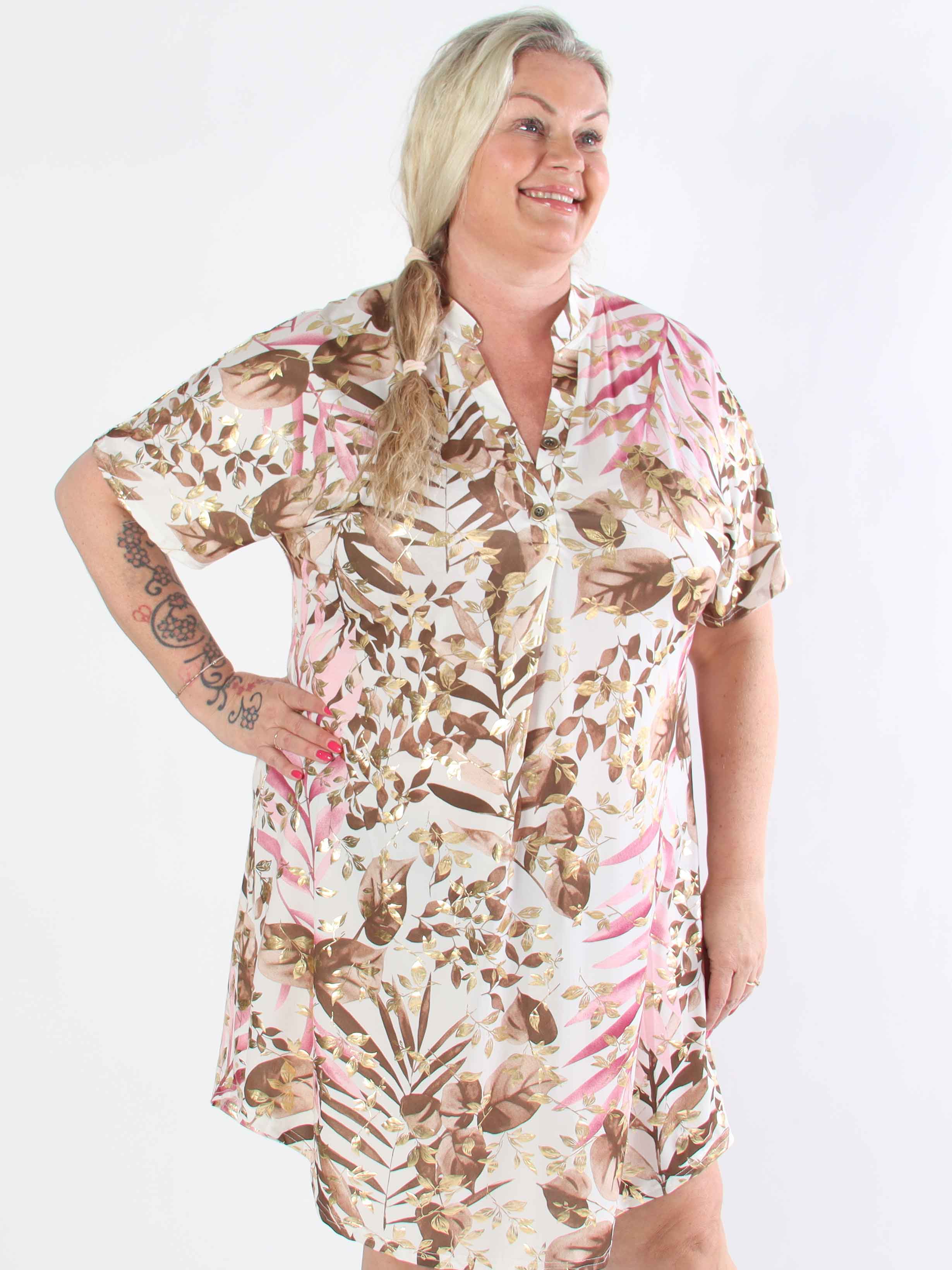 Ebba Gold Leaf Sleeveless - Plus size skjortekjole i elastisk stof med bladprint